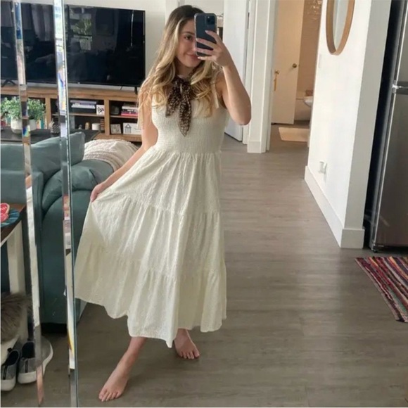 MADEWELL Eyelet Lucie Tie-Strap Tiered
Midi Dress, XS - Picture 2 of 5